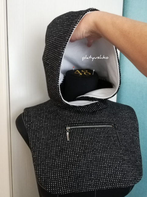 [Ольга Петрова] [platyushko] [Шитье] Двусторонний капюшон на манишке (2022)