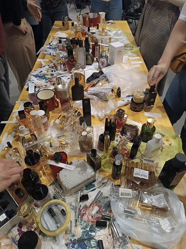 [Анастасия Привалова] Как выбирать ароматы - начать в них в принципе разбираться (2024)